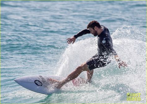 Chris Hemsworth Looks Super Hot Surfing In Australia Photo