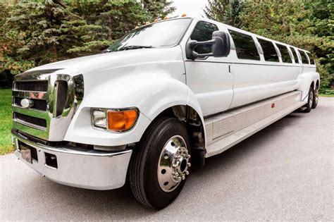 Stretch limousine – BuzzLimoServices