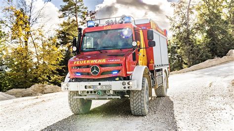 Der neue Unimog TLF 3000 für Feuerwehr Albstadt YouTube