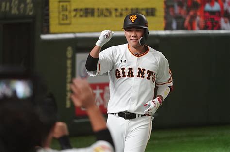 坂本勇人＋“次の2000本安打”候補13人 大台にしぶとく近づくベテランの名は プロ野球 Number Web ナンバー