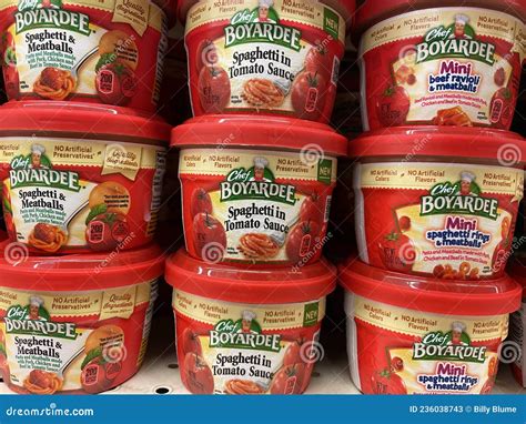 Chef Boyardee Pasta On A Retail Store Shelf Plastic Cups Editorial