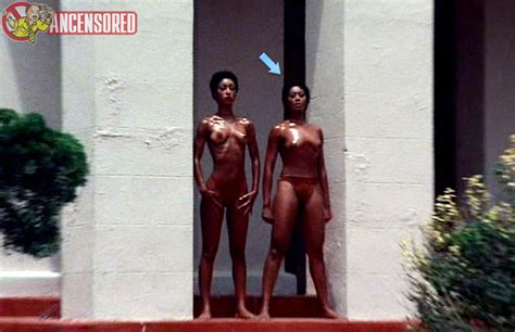 Naked Marilyn Joi In Ilsa Harem Keeper Of The Oil Sheiks