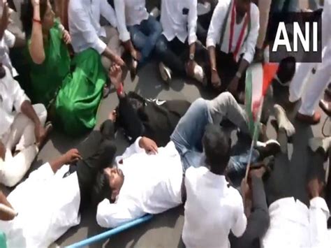 Andhra Congress Chief Sharmila S Supporters Hold Protest After Convoy