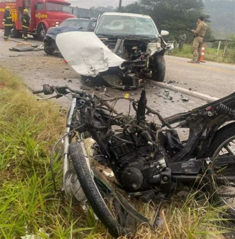 Duas pessoas morrem após grave acidente em Ilhota no Vale do Itajaí