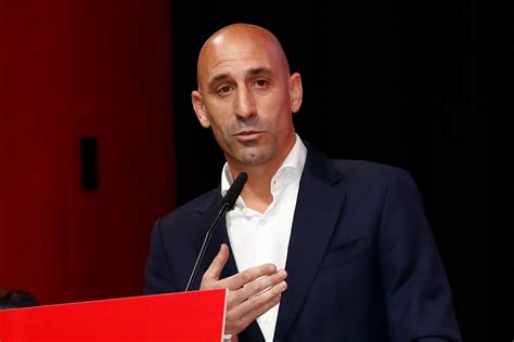 Luis Rubiales announces resignation as president of Spanish soccer ...