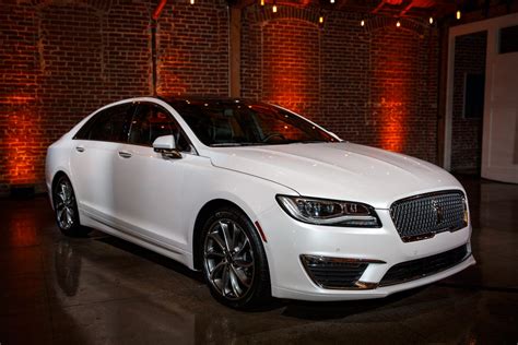 Lincoln redesigns MKZ for younger drivers (pictures) - CNET