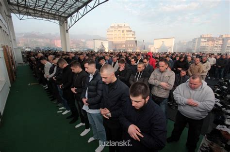 Muslimani širom svijeta danas obilježavaju Ramazanski bajram RTVTK