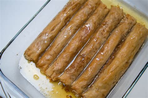 Easiest Rolled Baklava Recipe - Momsdish