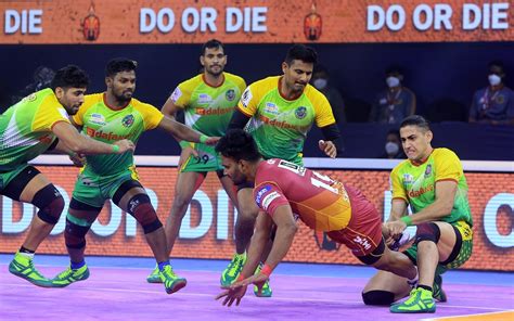 Pkl Final Patna Pirates Take On Dabang Delhi For Title