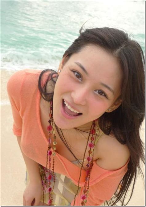 BikiNi WoMen Chinese Hot Girl Zhang Xin Yu Gallery
