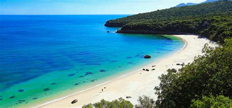 A Costa Azul Um Paraíso De Praias Montanhas E Planícies Genuine