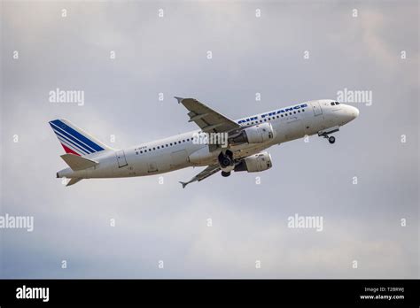 Ai France KLM A320 Airbus Stock Photo Alamy