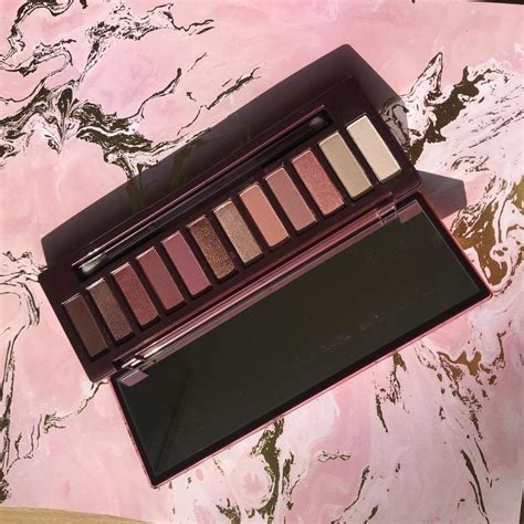 Палетка urban decay naked cherry цена 1250 грн в каталоге Тени для век Купить товары для