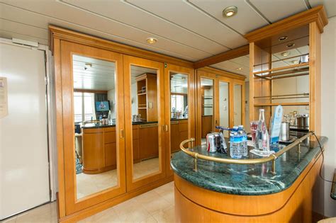 Grand Suite on Royal Caribbean Vision of the Seas Cruise Ship - Cruise ...