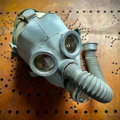 Vintage Black Gas Mask Gp 7 Gas Mask With Filter 40mm Gp 7 Gas Etsy