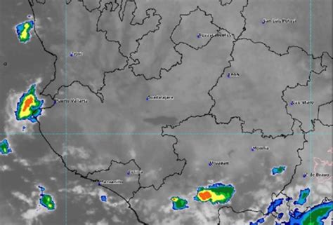 Clima en Puerto Vallarta hoy lluvias y cielo medio nublado este día