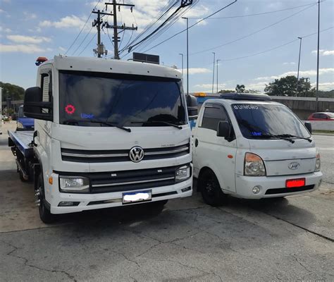 Guinchos para Caminhões Guincho 24 Horas Hélhinho