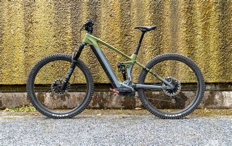 E All Mountain Of The Year 2022 Cube Stereo Hybrid 140 Tm Bike