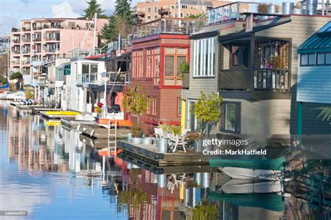 Seattle Houseboats High-Res Stock Photo - Getty Images