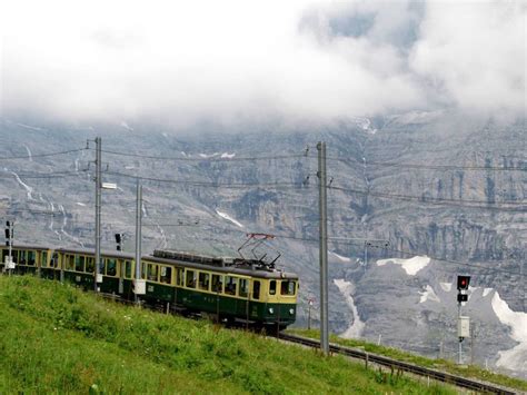 Switzerland's Train Routes Are Incredibly Beautiful. See for Yourself.