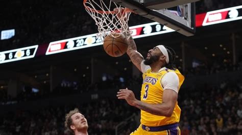 Anthony Davis Lebron James Lead Lakers To Win Over Raptors Yardbarker