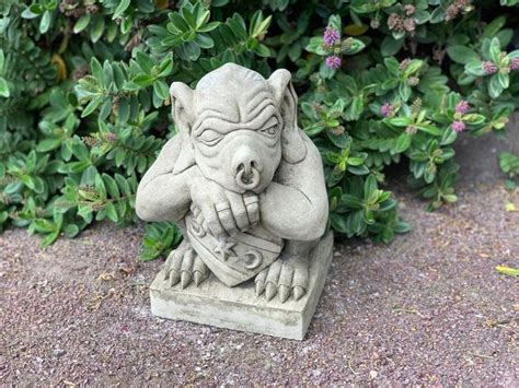 Stone Large Gargoyle Statue Gothic Creature Sculpture Gargoyle Statue