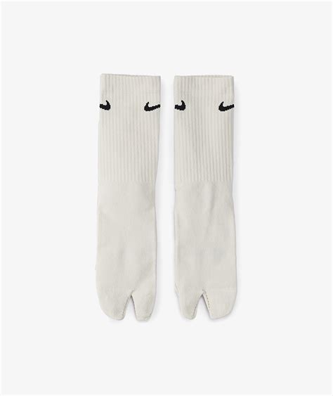 Nike Everyday Plus Lightweight Split Toe Crew Socks En Color Blanco Svd