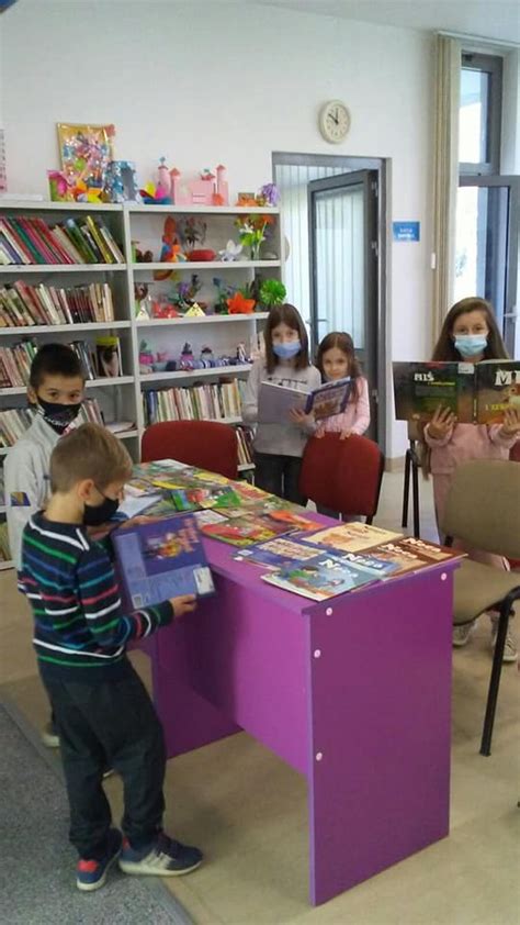 Oktobar Mjesec knjige JU OPĆA BIBLIOTEKA TEŠANJ