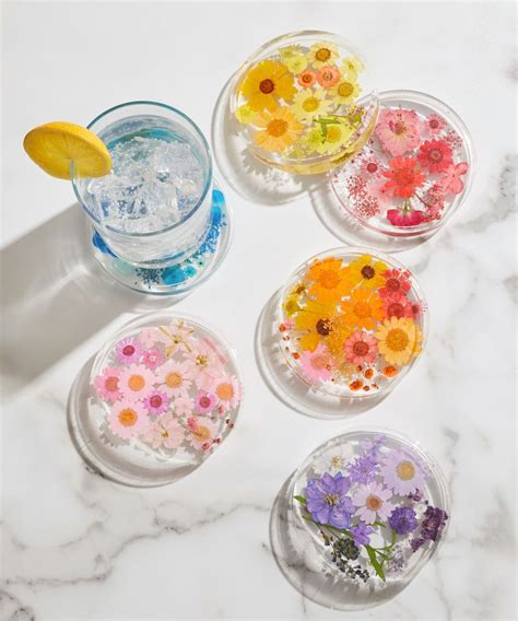 How To Make Colorful Resin Coasters With Dried Flowers In 2021 Craft