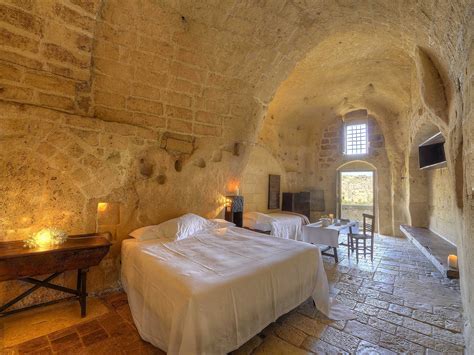 Grotte Superior In Matera Le Grotte Della Civita- Sextantio