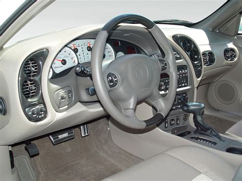 2005 Pontiac Bonneville Prices Reviews And Photos Motortrend