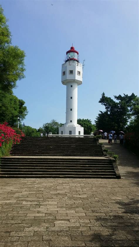 【携程攻略】广西涠洲岛灯塔景点涠洲岛灯塔在鳄鱼山景区进口处，鳄鱼山景区进口要凭身份证、门票实名