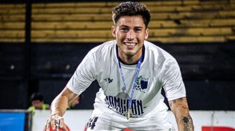 Nuevo Fichaje De Emelec Lleg A Guayaquil Revista Winner