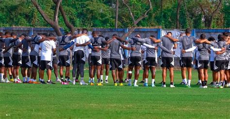 Jugadores De Emelec No Entrenaron Por Falta De Pago