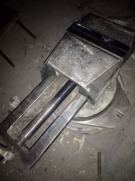 Тисы-тиски-тисочки инструменты - Мода разное Алматы на Olx