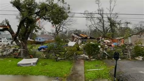 Us Storm Brings Tornadoes In Texas Oklahoma And Louisiana Blizzard Like Conditions In Great