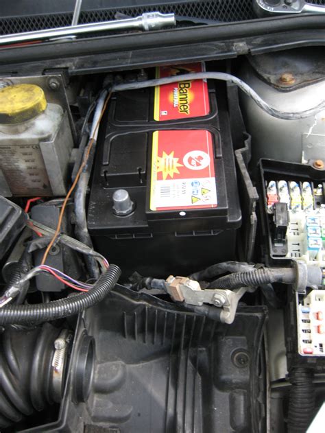 4.) Neue Batterie eingesetzt, Masse dran : Neue Batterie für '09er ...