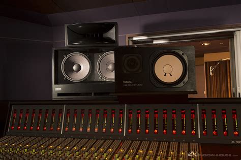 Speaker Placement How To Place Your Studio Monitors Samplecraze