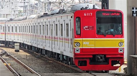 Stasiun Manggarai Lantai Bawah Kompilasi Kereta Dan Krl Commuter Line