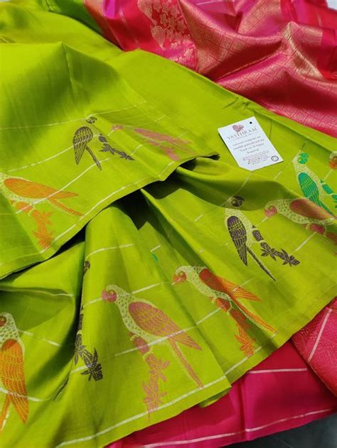 Parrot Green Colour Hand Woven Plain Kanchivaram Silk Saree With Parrot