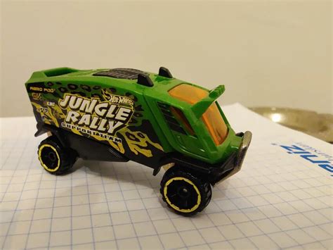 Hot Wheels Tekli Y L Nda Al Nm Araba Masa Ve Kutu Oyunlar