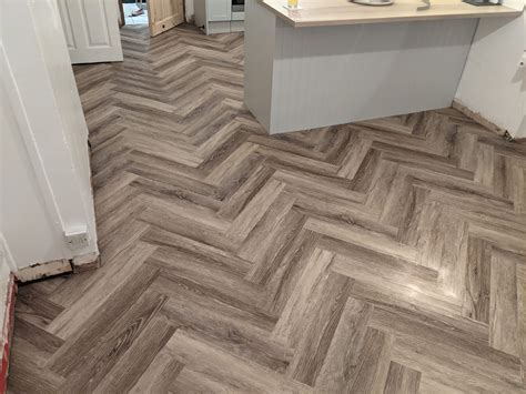 vinyl flooring fitters near me 1