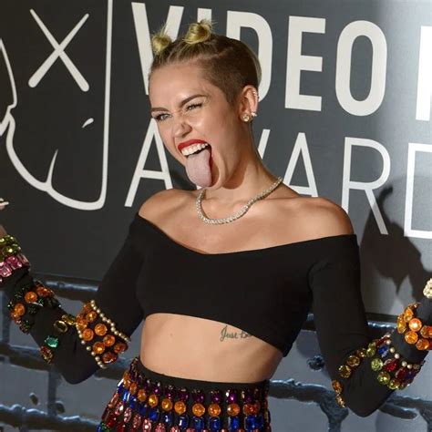 Miley Cyrus Estrela Do Rock De Alto Nvel Segundo Forbes