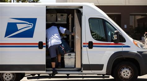 Usps To Hire 10 000 Seasonal Employees To Prepare For The Holidays