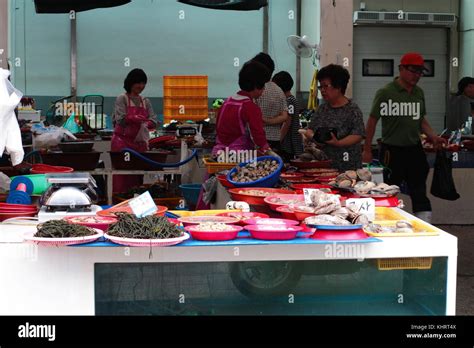 Fresh Seafood Grocery Stall In South Korea Jagalchi Fish Market Stock