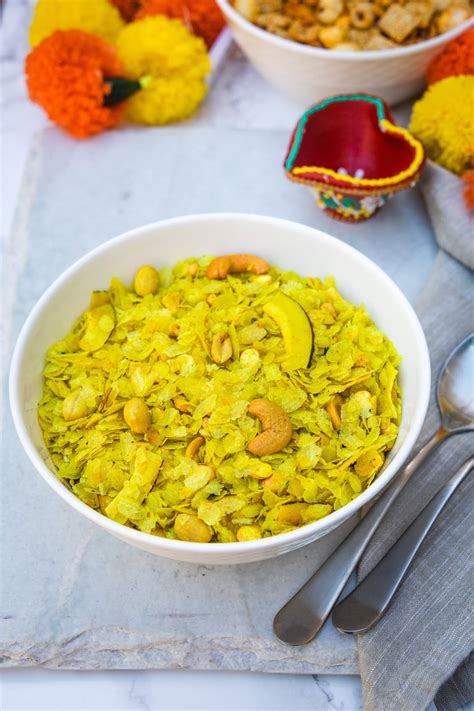 Roasted Poha Chivda Recipe Using Thin Poha Spice Up The Curry