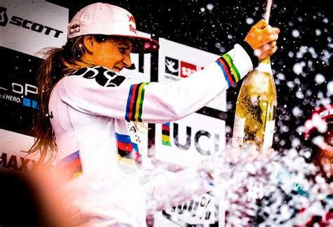 Rachel Atherton un repaso a la historia de la Campeona de Descenso más