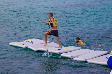 Aquaglide Walk On Water Floating Platform With 7 Inter Connected Pads