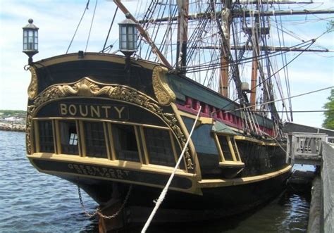 HMS Acasta: HMS Bounty Crew Abandons Ship at Sea