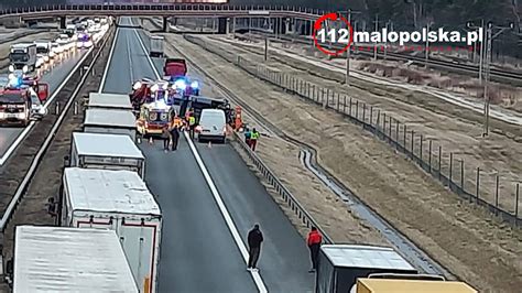 4 osoby nie żyją Wypadek busa na autostradzie A4